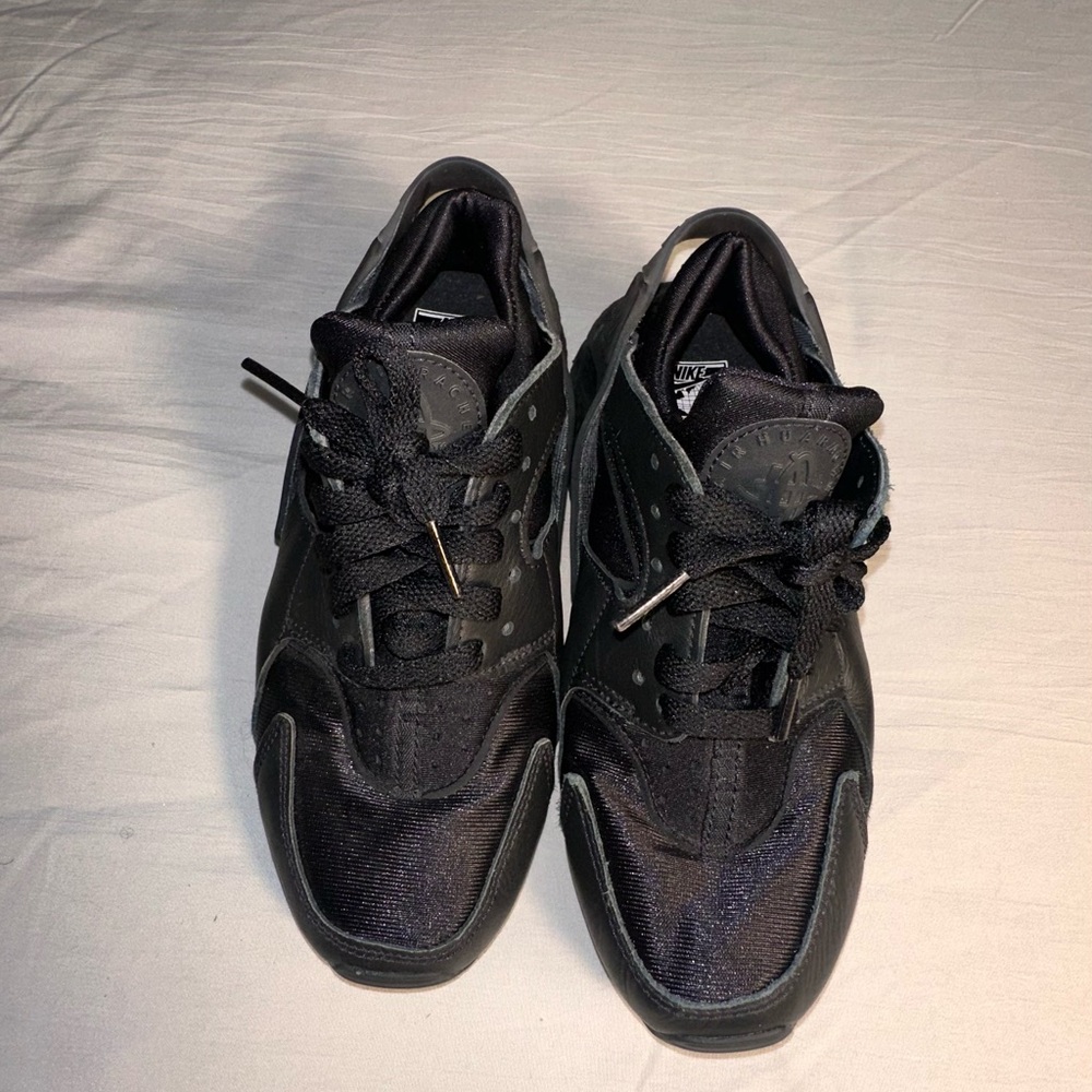 Nike Men's Black Sneakers